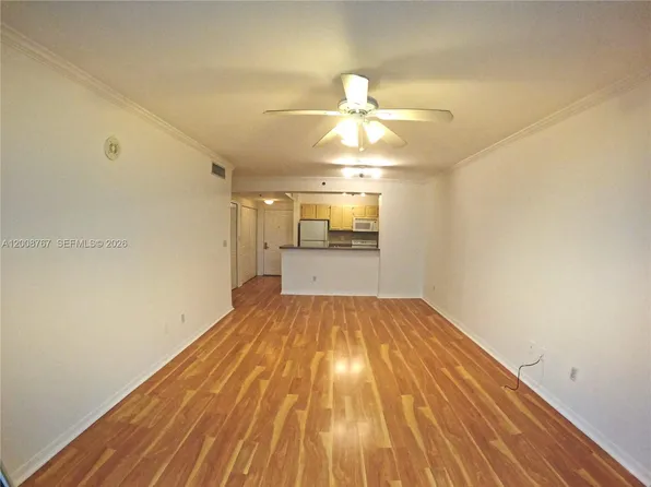 2665 SW 37th Ave APT 710, Miami, FL 33133