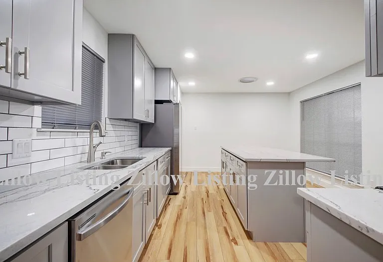 10901 Thicket Trl — Photo 4