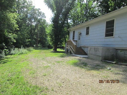 2nd image of 921 Village Dr