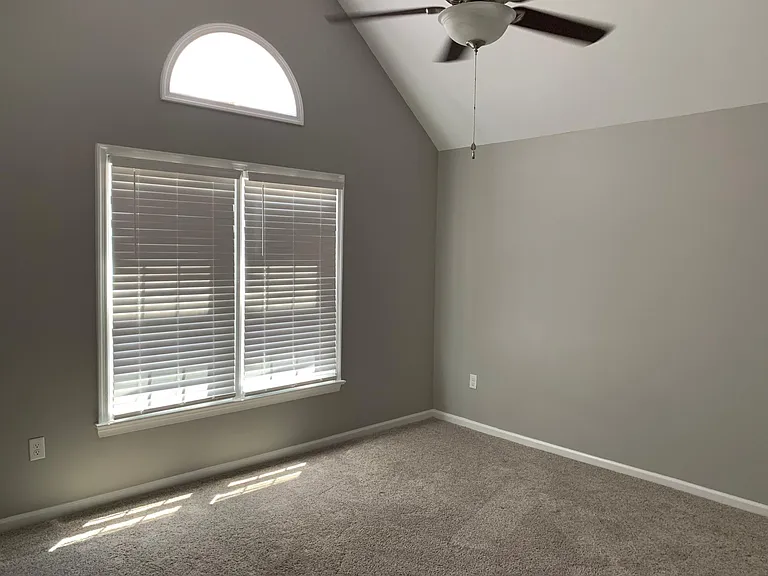 115 E Wedgwood Dr — Photo 25