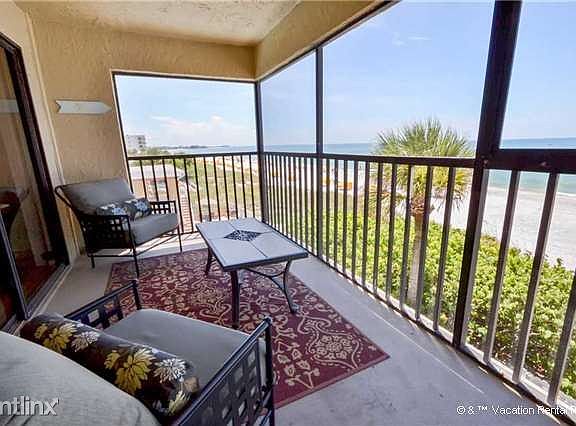 Screened Deck