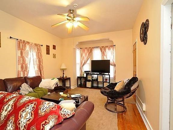 4th image of 377 N Cary St