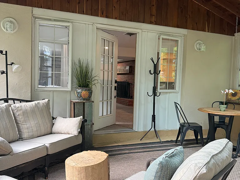 103 Vernon Ln — Photo 8