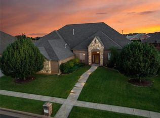 512 NW 156th Cir, Edmond, OK 73013