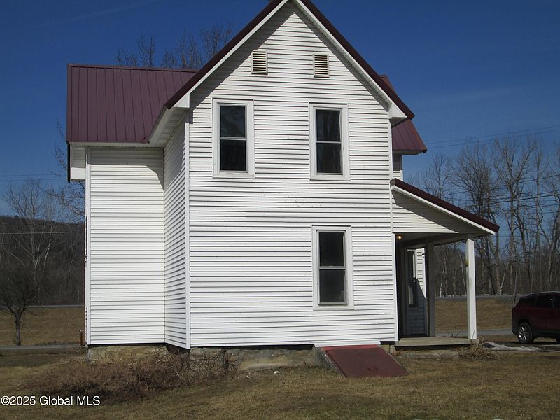 4th image of 119 Currytown Road