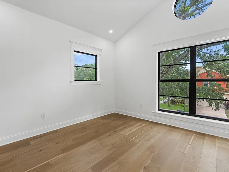 3501 W Tacon St — Photo 18
