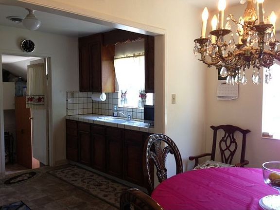 3rd image of 334 W Emerson Ave