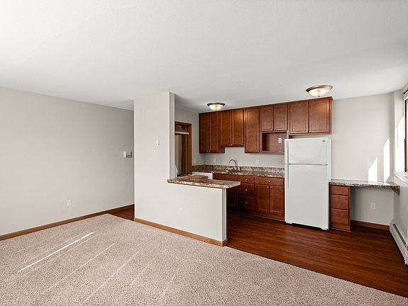 5th image of 316 4th St SE APT 204