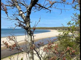 19 Harding Ter, Sag Harbor, NY 11963