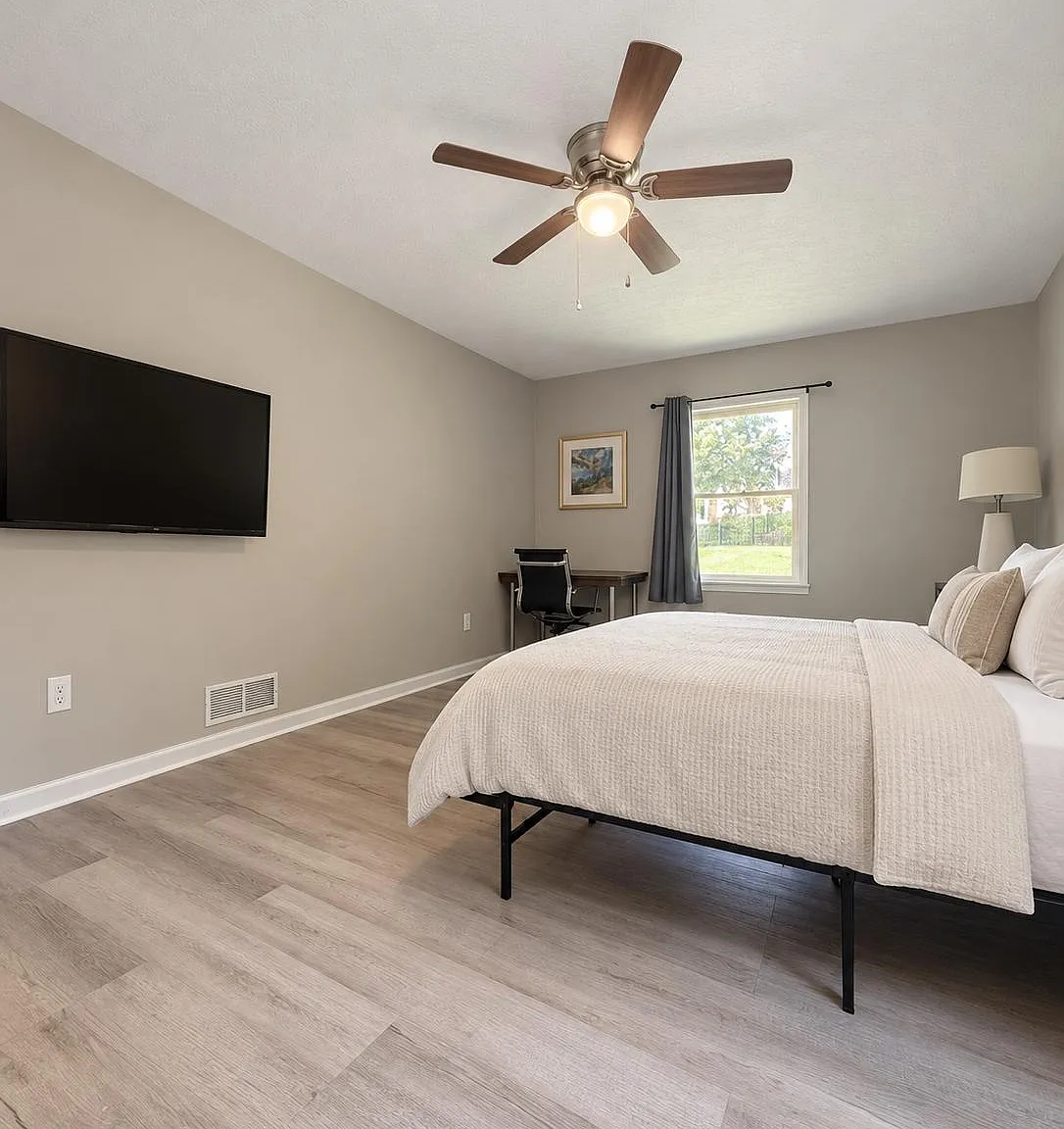 4 bed, 6.0 bath, 4000 sqft, $1,360 — Photo 3