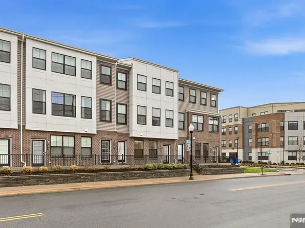 385 Main St, Little Falls, NJ 07424