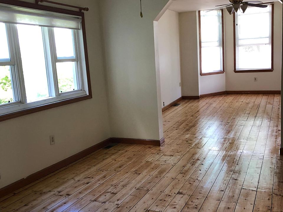 1st image of 28 119th St Floor 1