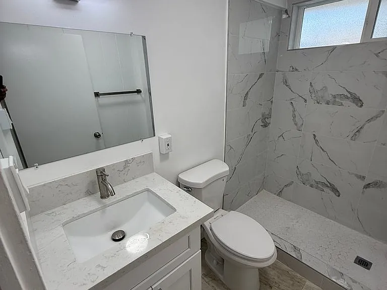 2510 Date St — Photo 5