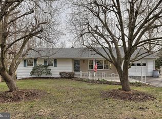 200 W Swatara Dr, Jonestown, PA 17038