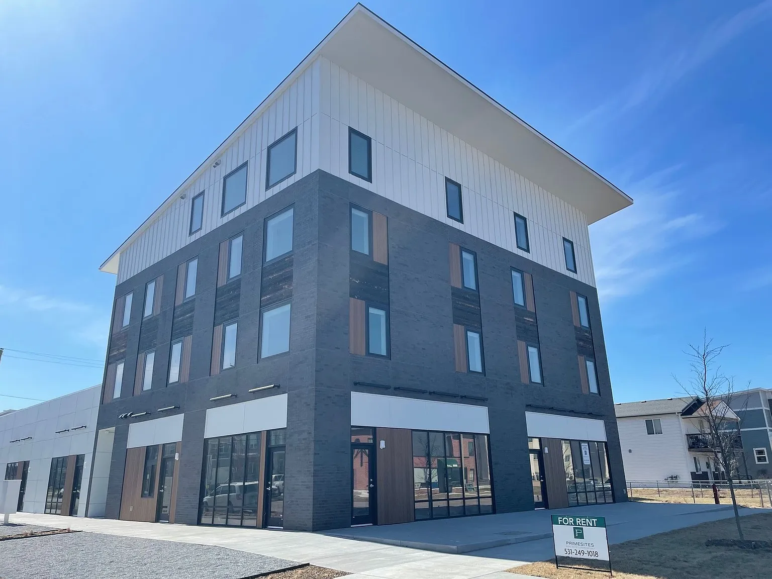Brand New Apartments - Close to UNL/Downtown — Photo 2