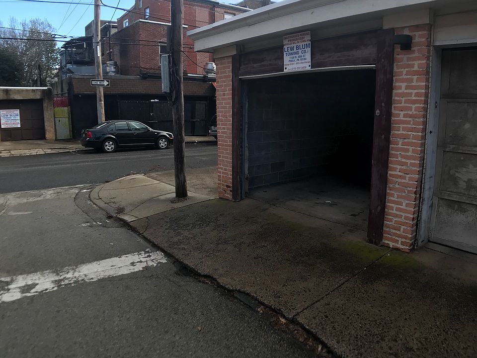 2101-green-left-garage-2