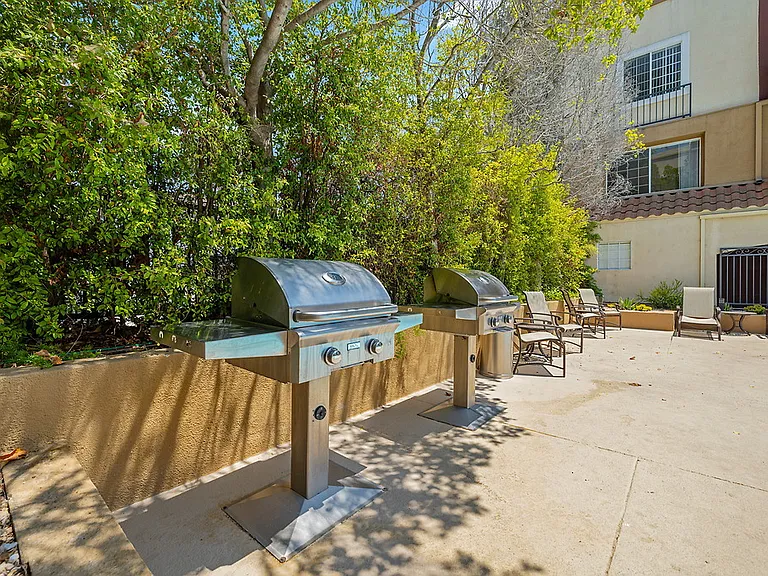 Regency at Encino — Photo 17
