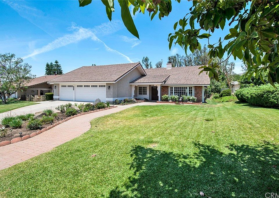 1st image of 7205 E Grovewood Ln