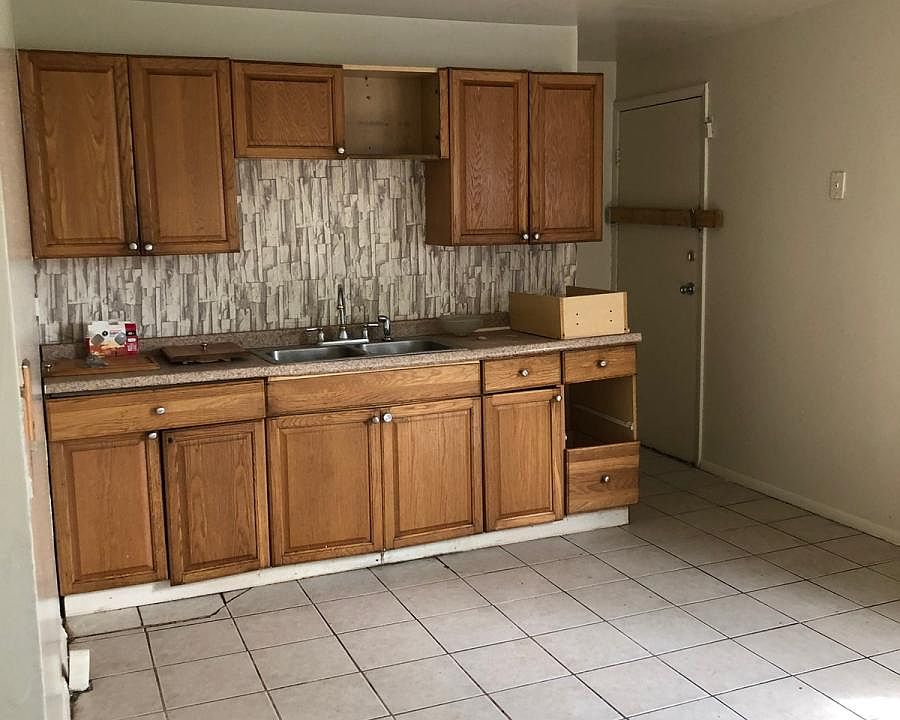 2nd image of 988 Scottswood Rd