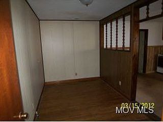 5th image of 804 Olive St