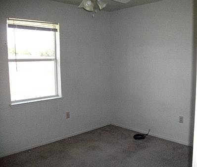 4th image of 323 Summers Rd