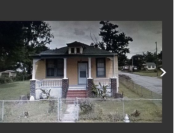 3rd image of 5221 Parker St