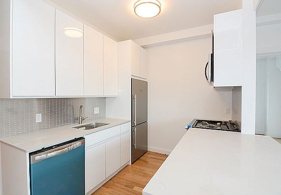 3rd image of 1127 Flatbush Ave APT 2D