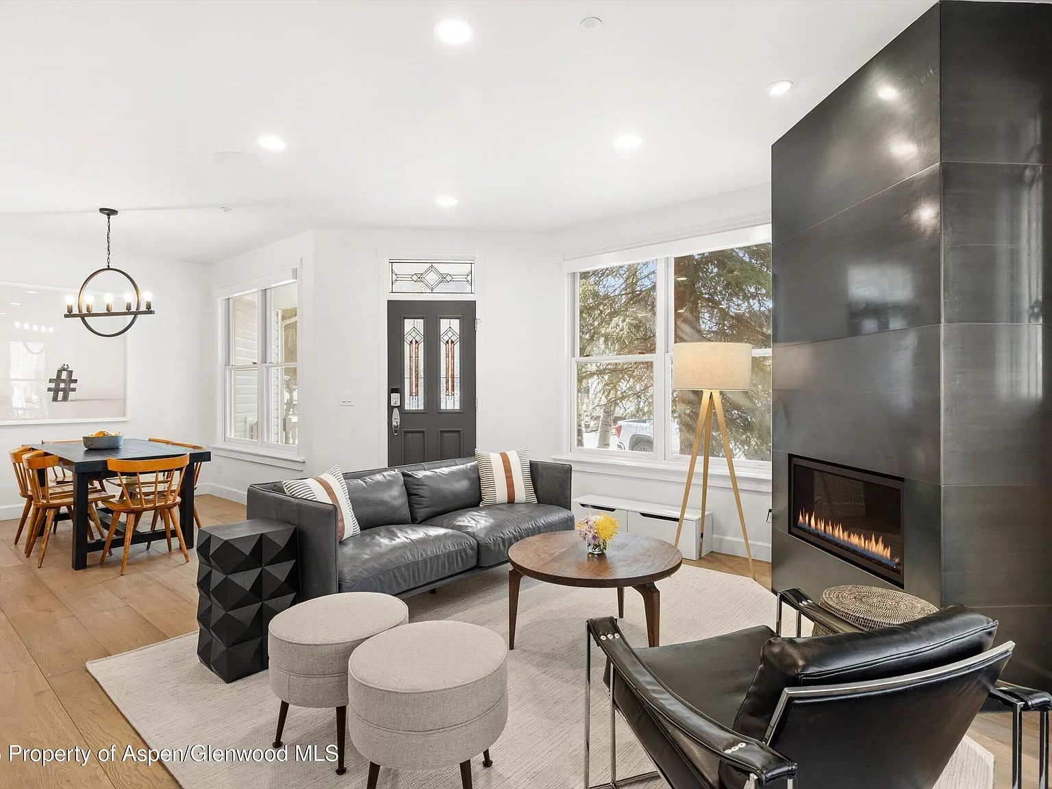 2 bed, 2.5 bath, 1868 sqft, $22,000 — Photo 2