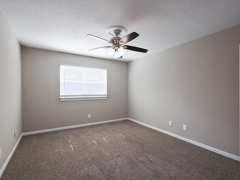 Hampton Hall | Comfort, Convenience, & Community All In One — Photo 356