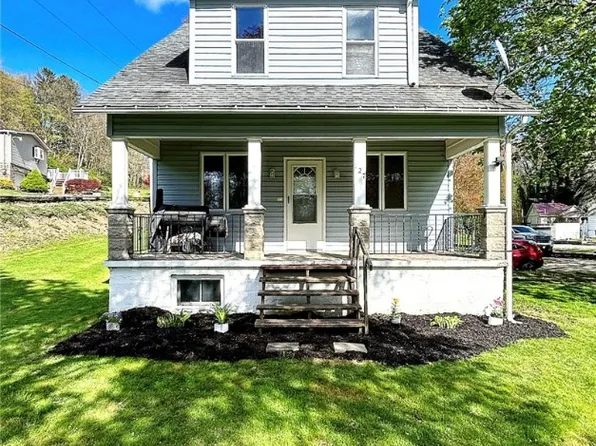 127 Saxonburg Rd, Butler, PA 16002