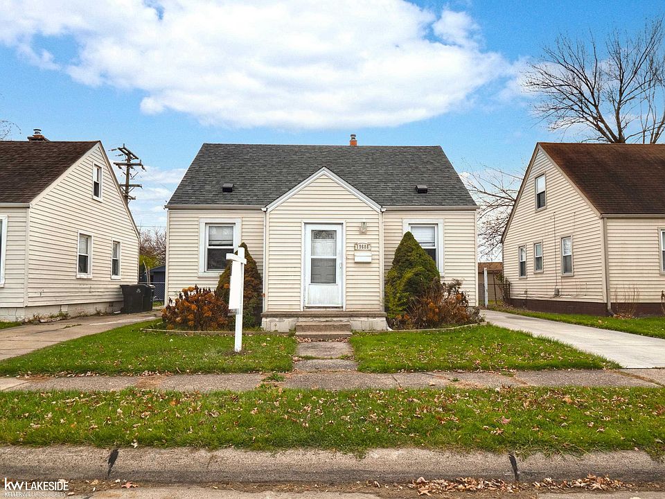 1st image of 19608 Meier St