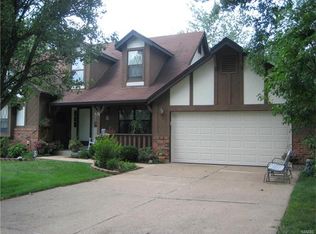 11 El Paso Ct, Fenton, MO