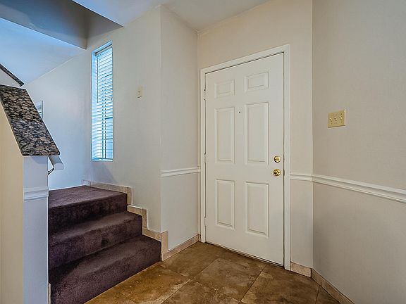 4th image of 1446 E Grovers Ave