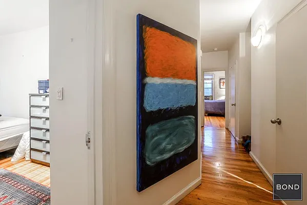 Rented by Bond New York | media 22