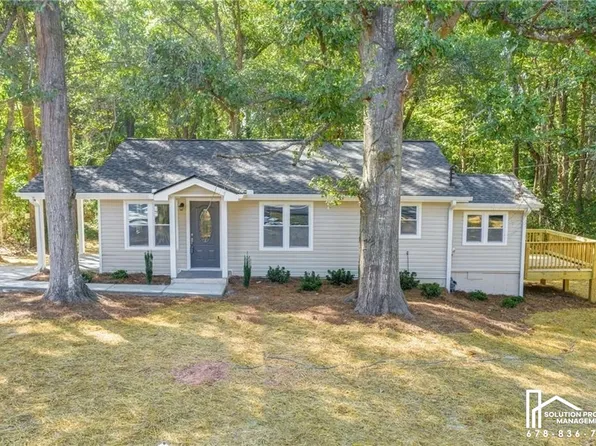 6429 Gordon St, Lithia Springs, GA 30122