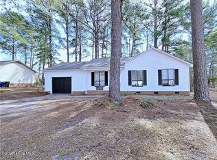 6513 Green Meadow Rd, Fayetteville, NC 28304