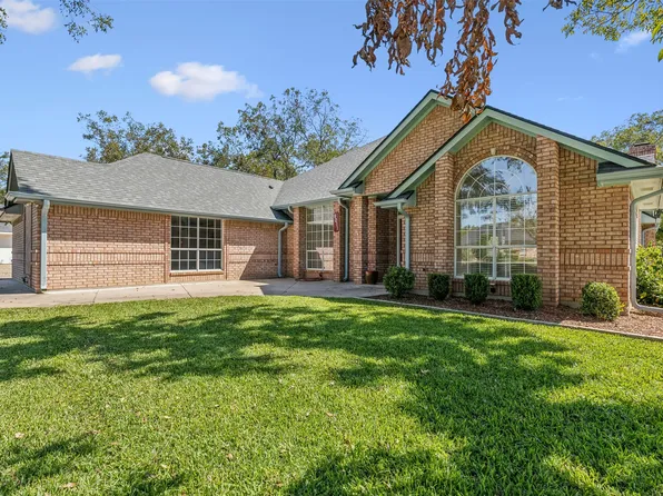 9011 Pleasant Hill Dr, Granbury, TX 76049