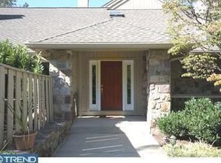 1210 Round Hill Rd, Bryn Mawr, PA 19010