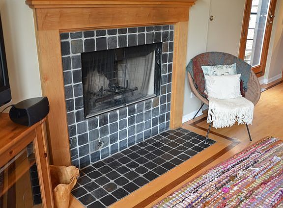 Wood burning w/gas start