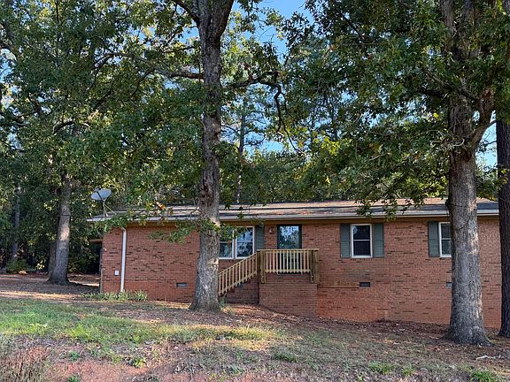 2nd image of 468 Jackson Rd