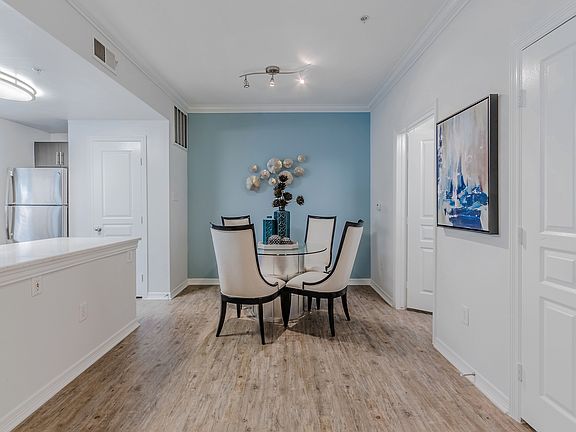 Chic Spaces for Casual or Formal Meals