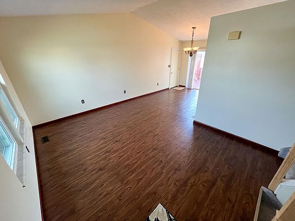3rd image of 6431 Galloway Dr