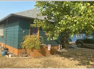 360 N 8th Ave, Forsyth, MT 59327