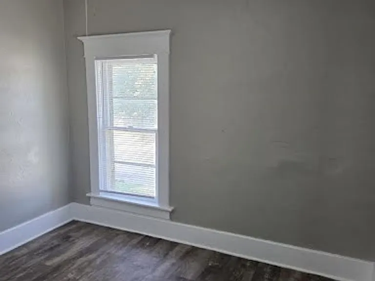 801 S Millwood Ave — Photo 4