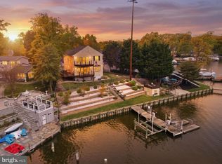 426 Riverside Dr, Pasadena, MD 21122