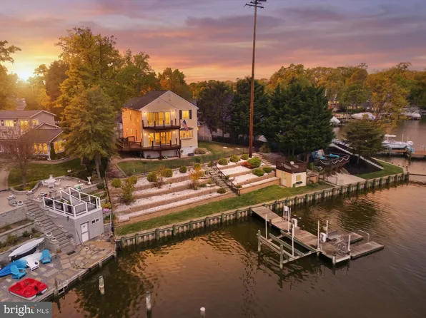 426 Riverside Dr, Pasadena, MD 21122