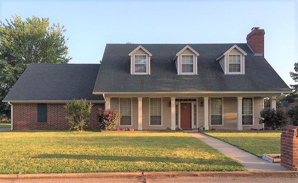 1st image of 804 Brown Dr