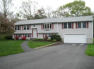 50 S Maple St, Bellingham, MA 02019