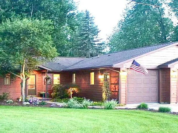 833 Teal Dr, Quincy, MI 49082