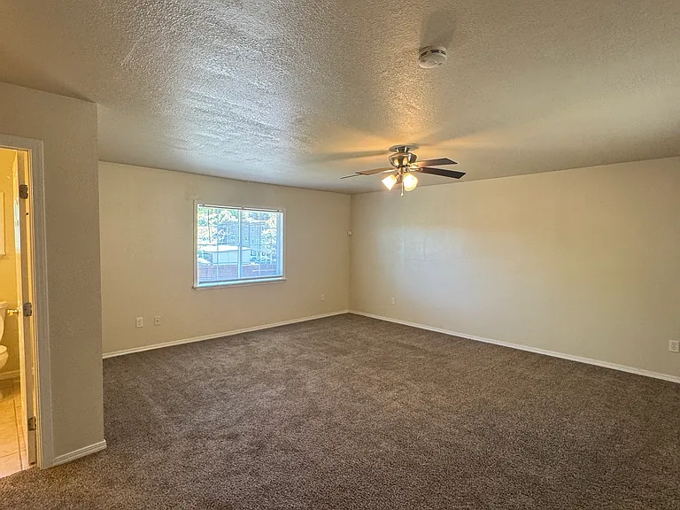 2230 Redwood St — Photo 19